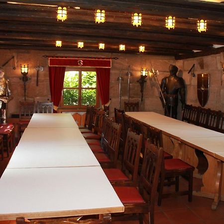 Hotel Zur Friedenslinde ニュルンベルク エクステリア 写真