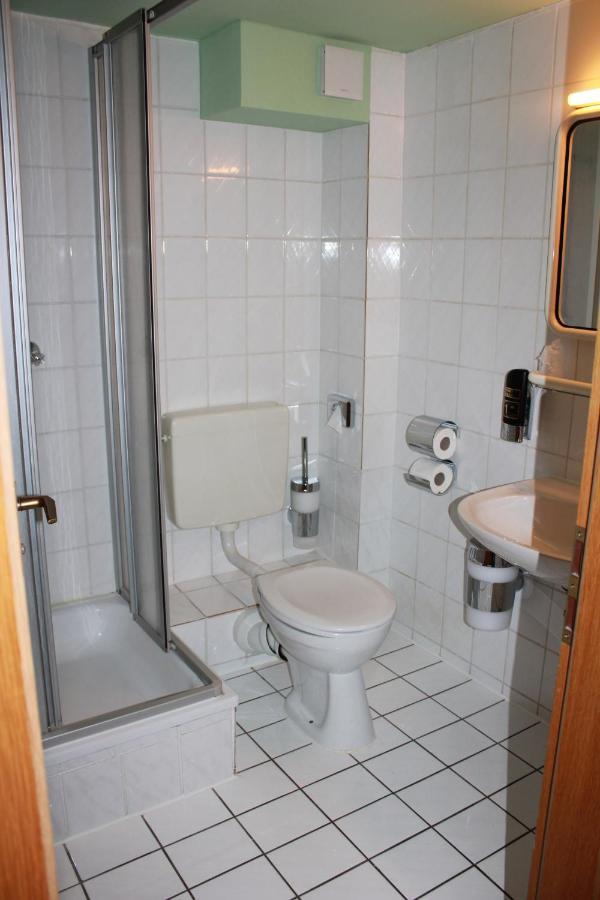 Hotel Zur Friedenslinde ニュルンベルク エクステリア 写真